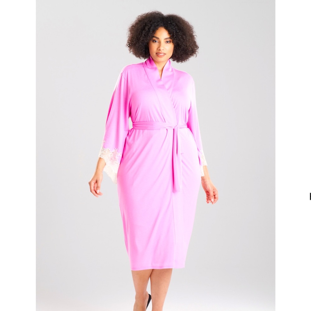 Natori Shangri-la robe, 3X. NWT
